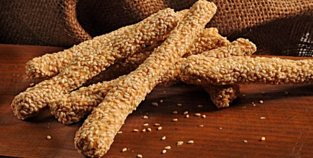 SLIDE-Κριτσίνια-Σουσαμένια-Breadsticks-with-sesame-1